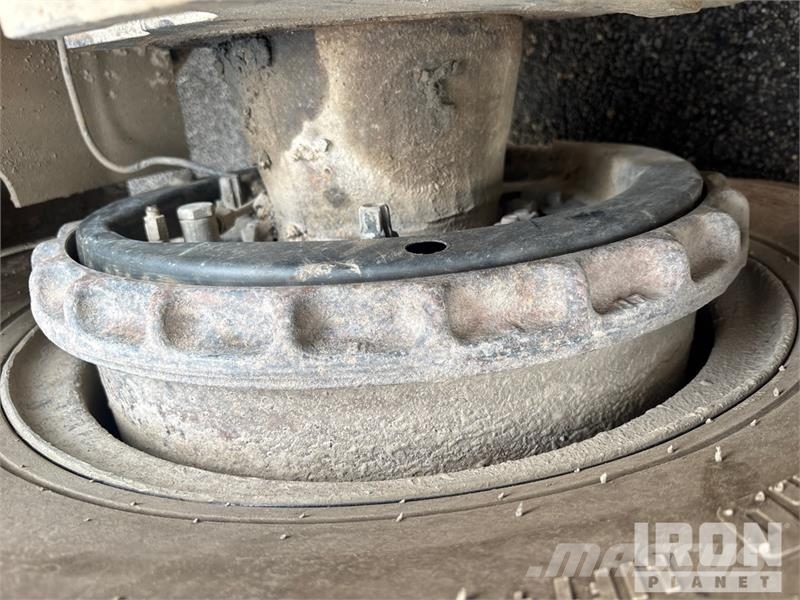 CAT DP100 19420 lb Pneumatic Tire Forklift Другие складские механизмы