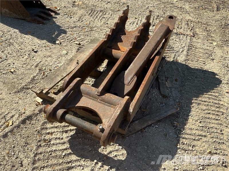 CAT Excavator Thumb - Fits CAT 320, 322 Łyżki do ładowarek