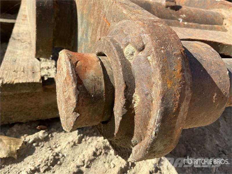 CAT Excavator Thumb - Fits CAT 320, 322 Łyżki do ładowarek