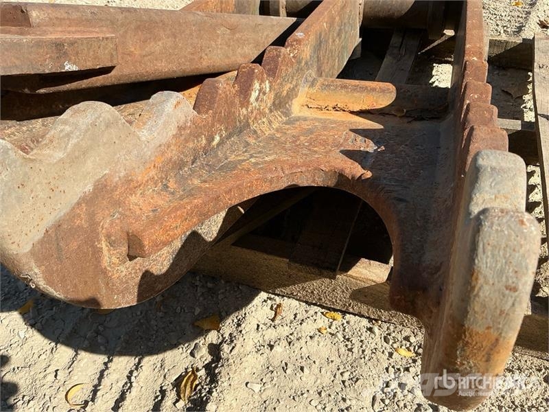 CAT Excavator Thumb - Fits CAT 320, 322 Łyżki do ładowarek