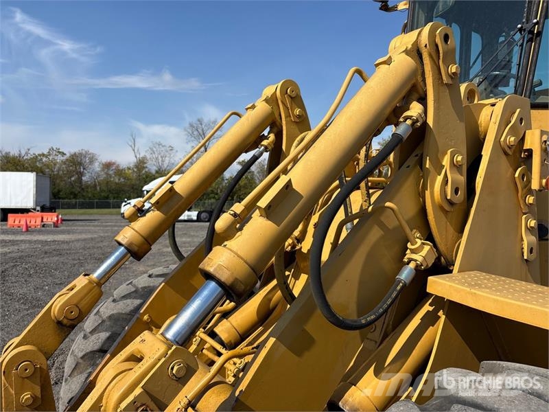 CAT IT28 Wheel Loader Kolesni nakladalci