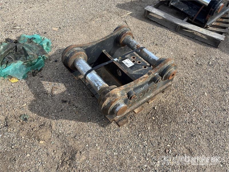CAT MKD D Link Excavator Mounting Bracket Būvniecība- Citi