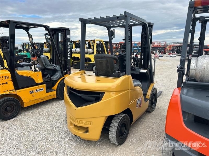 CAT P5000D 4450 lb Pneumatic Tire Forklift 그 외 지게차