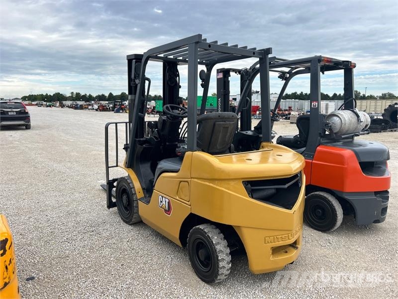 CAT P5000D 4450 lb Pneumatic Tire Forklift 그 외 지게차