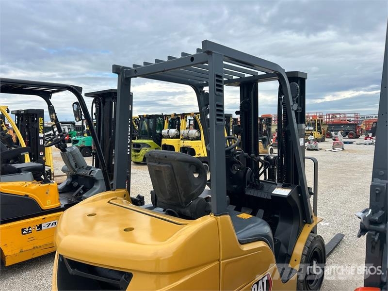 CAT P5000D 4450 lb Pneumatic Tire Forklift 그 외 지게차