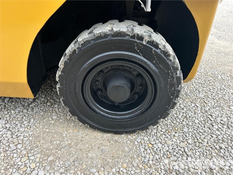 CAT P5000D 4450 lb Pneumatic Tire Forklift 그 외 지게차