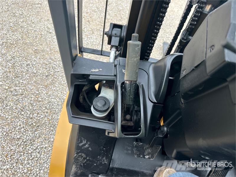 CAT P5000D 4450 lb Pneumatic Tire Forklift 그 외 지게차