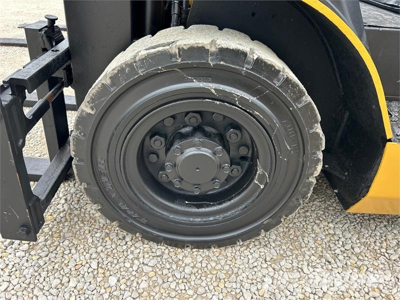 CAT P5000D 4450 lb Pneumatic Tire Forklift 그 외 지게차