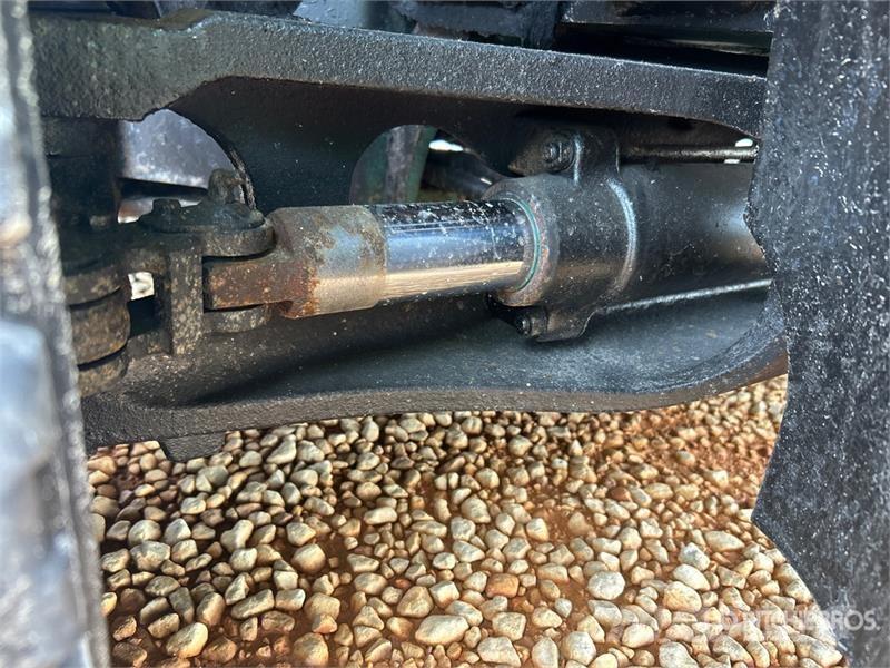 CAT P5000D 5000 lb Pneumatic Tire Forklift 그 외 지게차