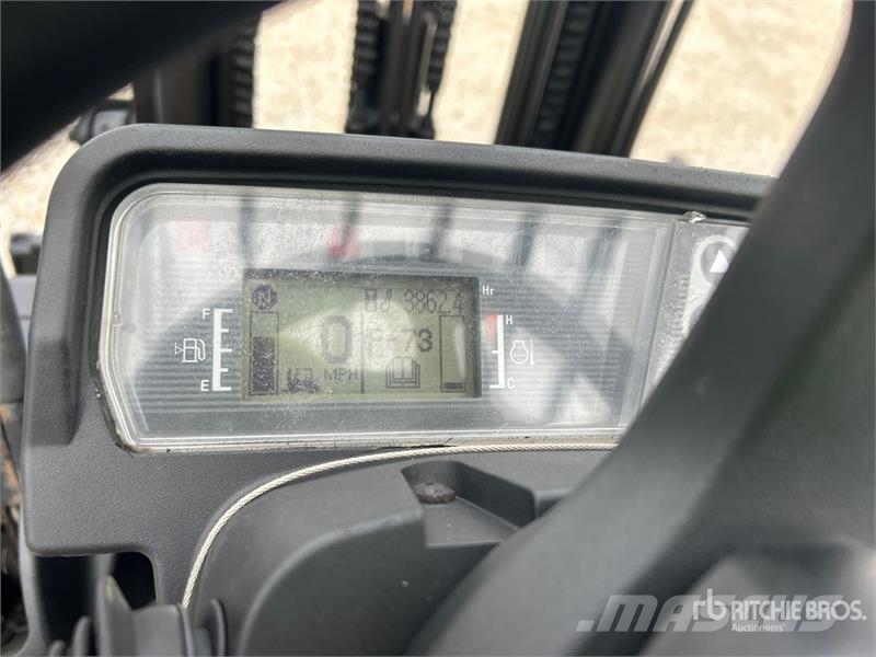 CAT P5000D 5000 lb Pneumatic Tire Forklift 그 외 지게차