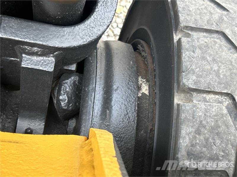 CAT P5000D 5000 lb Pneumatic Tire Forklift 그 외 지게차