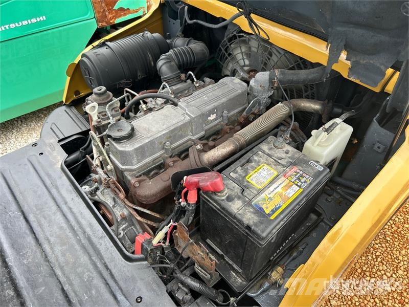 CAT P5000D 5000 lb Pneumatic Tire Forklift 그 외 지게차