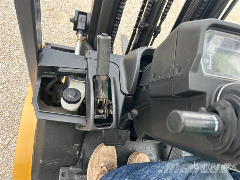CAT P5000D 5000 lb Pneumatic Tire Forklift 그 외 지게차
