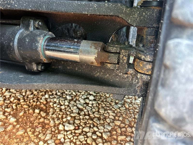 CAT P5000D 5000 lb Pneumatic Tire Forklift 그 외 지게차