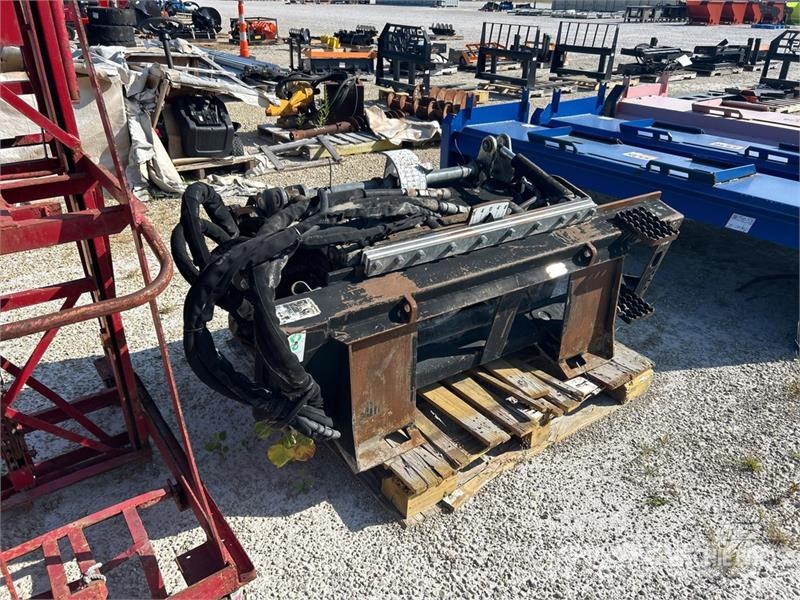 CAT PC210 67 in Skid Steer Planer Outros componentes