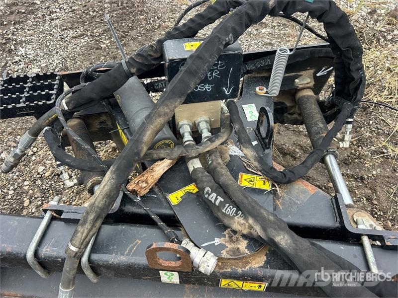 CAT PR190 96 in Skid Steer Power Rake Vändare och luftare