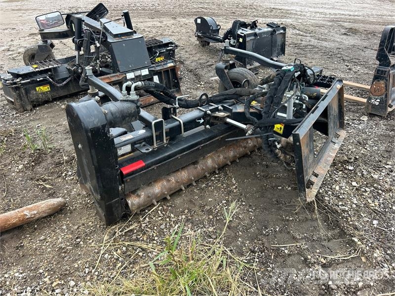 CAT PR190 96 in Skid Steer Power Rake Vändare och luftare