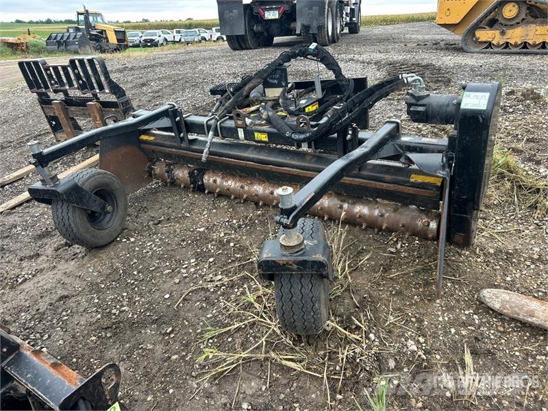CAT PR190 96 in Skid Steer Power Rake Vändare och luftare