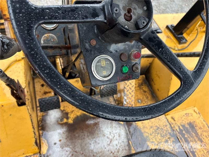 CAT RC60 4x2 Rough Terrain Forklift Rough terrain trucks