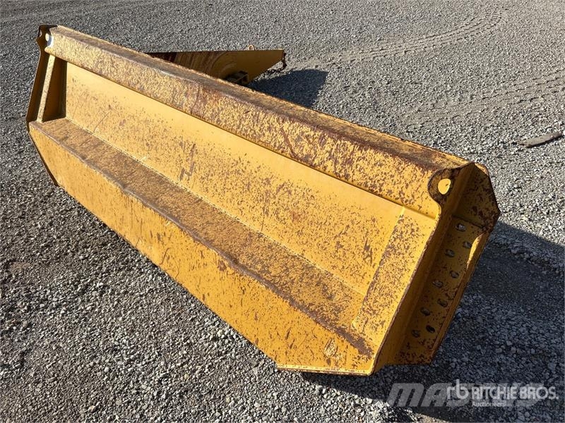 CAT TG735-04 Tailgate مكونات أخرى