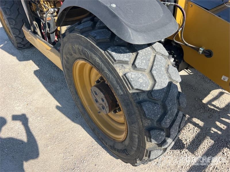 CAT TL1055D Telehandler Teleskopiniai krautuvai