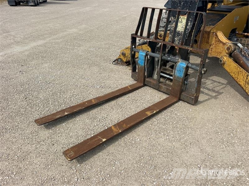 CAT TL1255D Telehandler Teleskopski viličarji