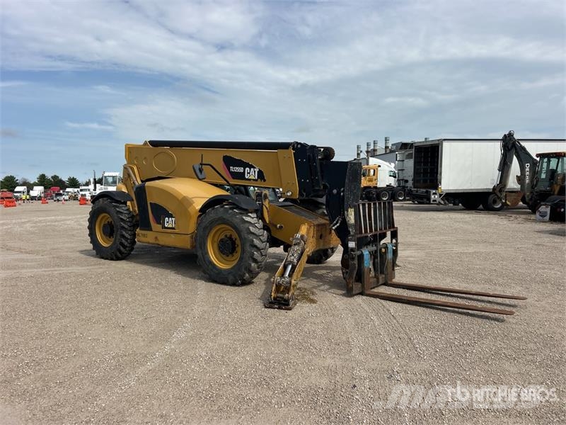 CAT TL1255D Telehandler Teleskopski viličarji