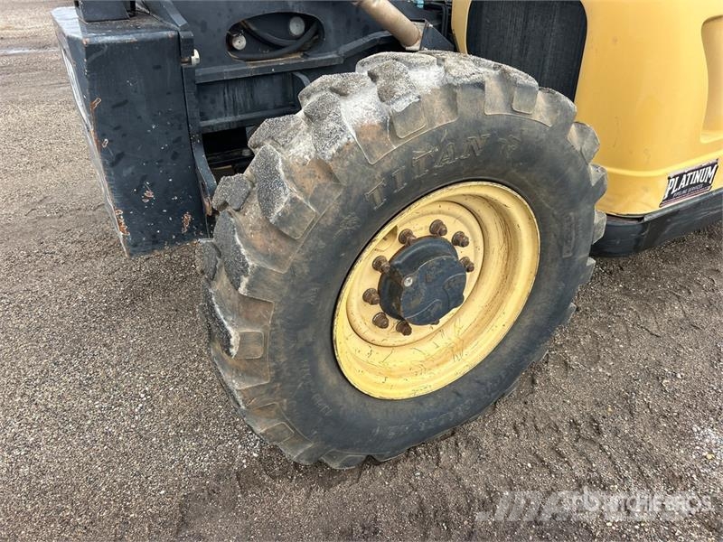 CAT TL642 Телескопічні навантажувачі