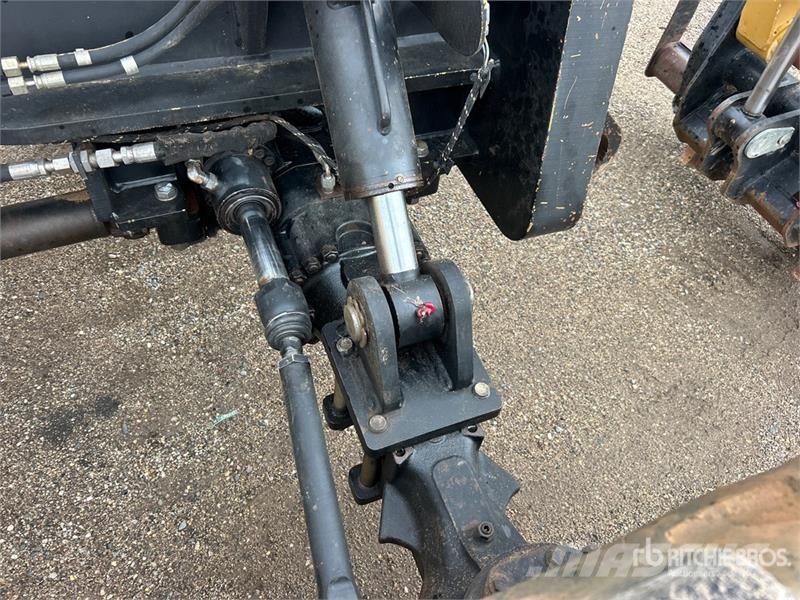 CAT TL642 Телескопічні навантажувачі