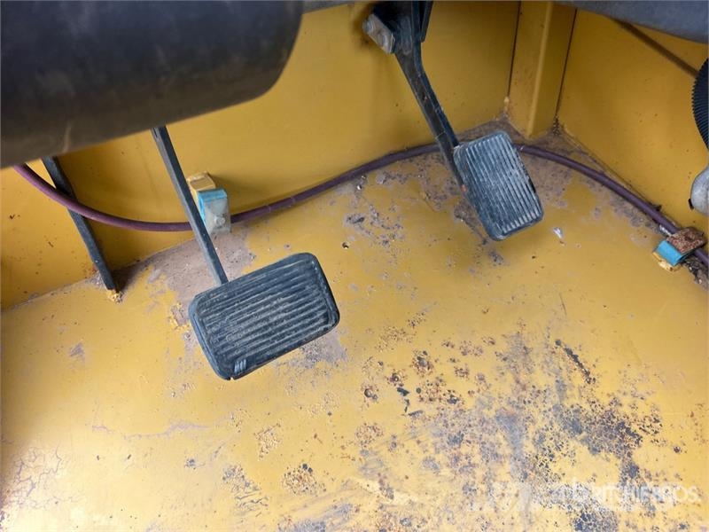 CAT TL642 Телескопічні навантажувачі