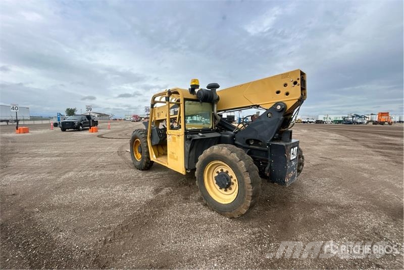 CAT TL642 Телескопічні навантажувачі