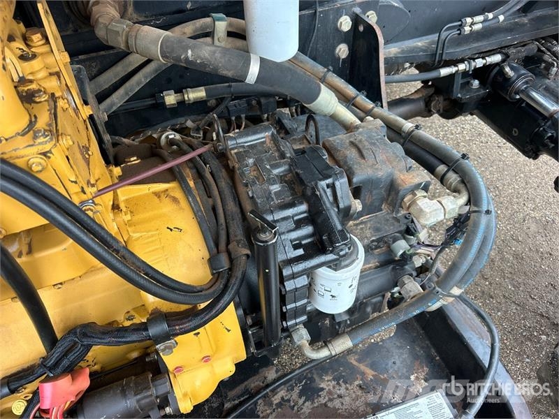 CAT TL642 Телескопічні навантажувачі