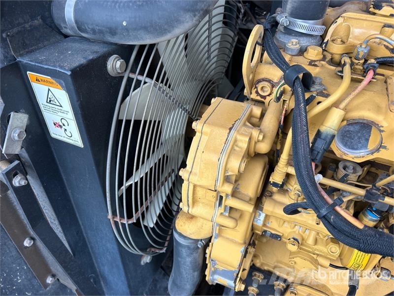 CAT TL642 Телескопічні навантажувачі