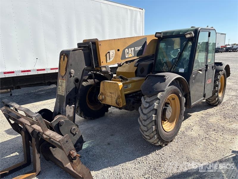 CAT TL642C Teleskopiskie manipulatori