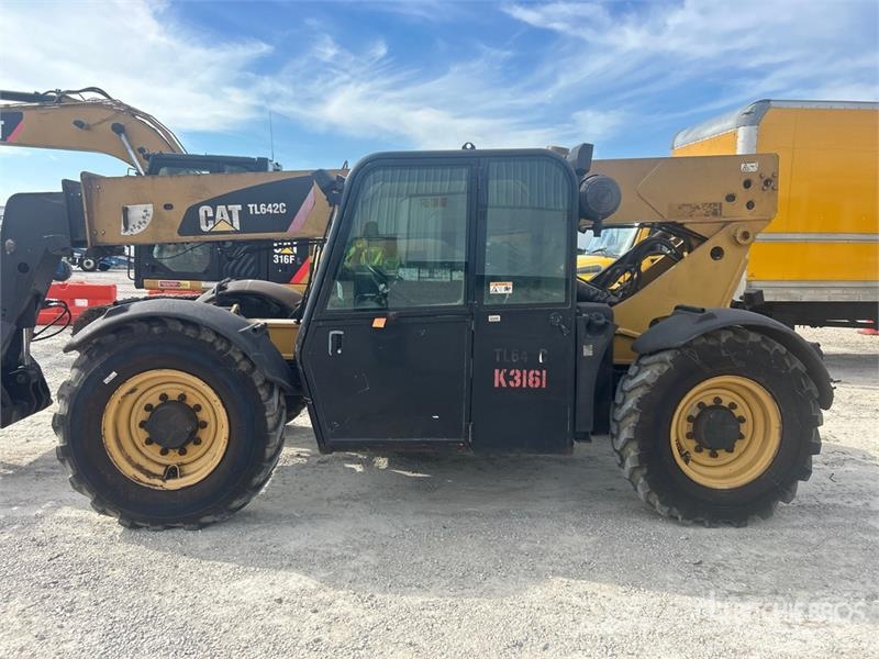 CAT TL642C Telescopic handlers