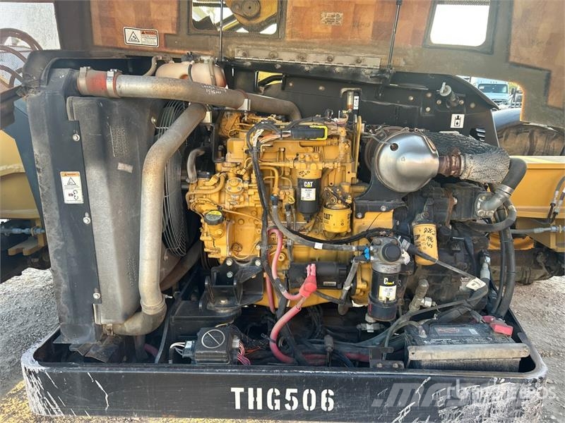 CAT TL642C Teleskopski viličarji