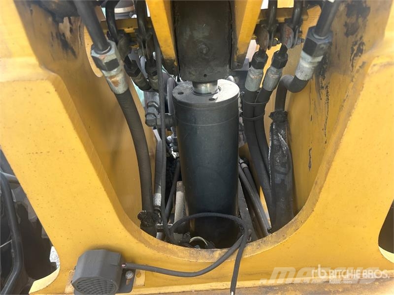 CAT TL642C Telescopic handlers