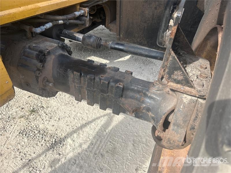 CAT TL642C Telescopic handlers