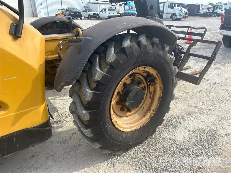 CAT TL642C Telescopic handlers