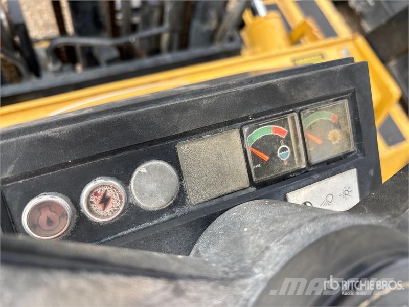 CAT V80F 8000 lb Pneumatic Tire Forklift 堆高機(叉車)-其他