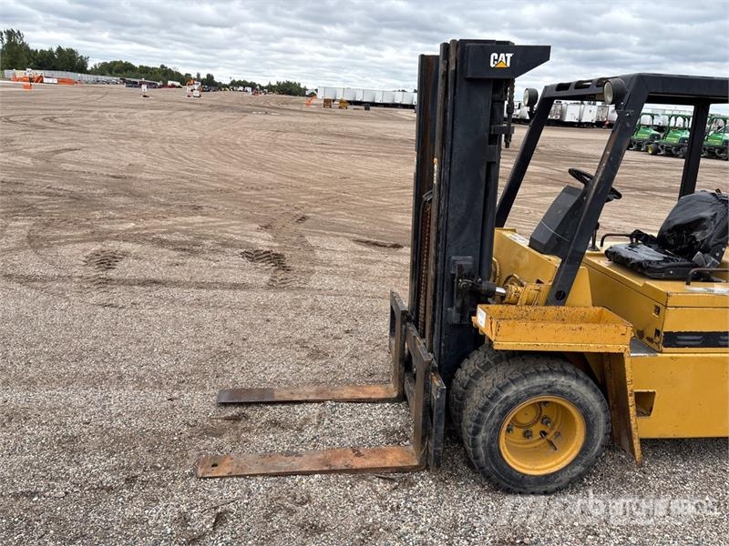 CAT V80F 8000 lb Pneumatic Tire Forklift 堆高機(叉車)-其他