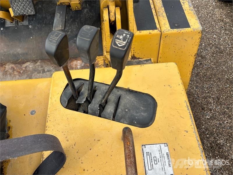 CAT V80F 8000 lb Pneumatic Tire Forklift 堆高機(叉車)-其他