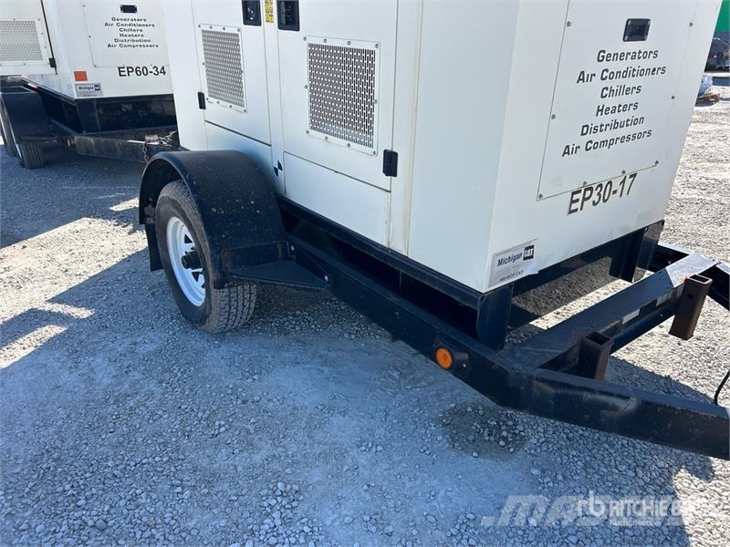 CAT XQ30-8 Naftové generátory