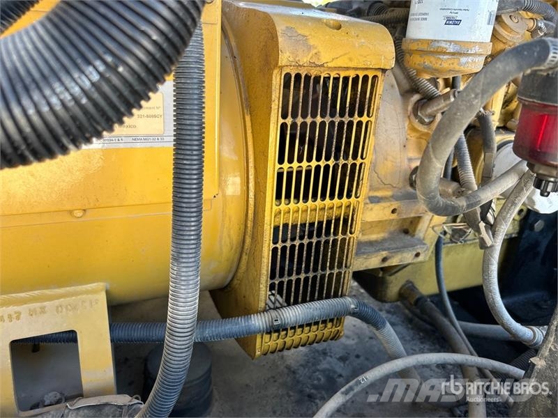 CAT XQ30-8 Naftové generátory