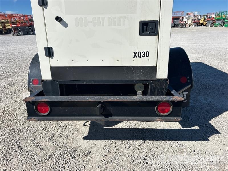CAT XQ30-8 Naftové generátory