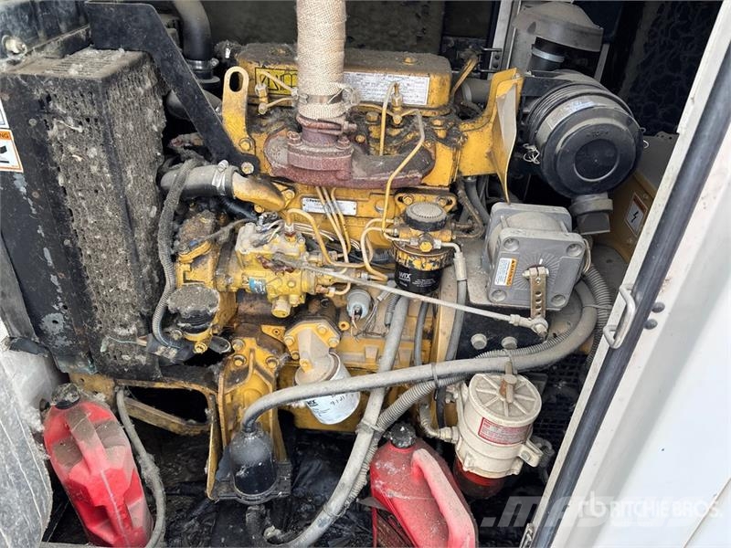CAT XQ30P2 Skid-Mounted Generator Set Diesel Generatoren