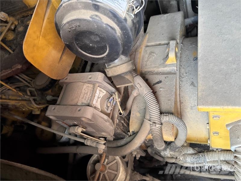 CAT XQ30P2 Skid-Mounted Generator Set Diesel Generatoren