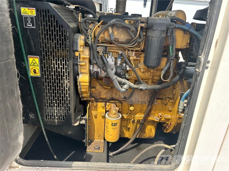 CAT XQ60-4 60 kW Mobile Generator Set Generadores diésel