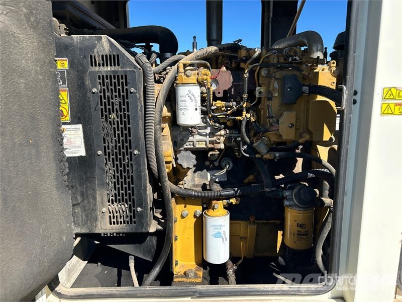 CAT XQ60-6 55 kW Mobile Generator Set Naftové generátory