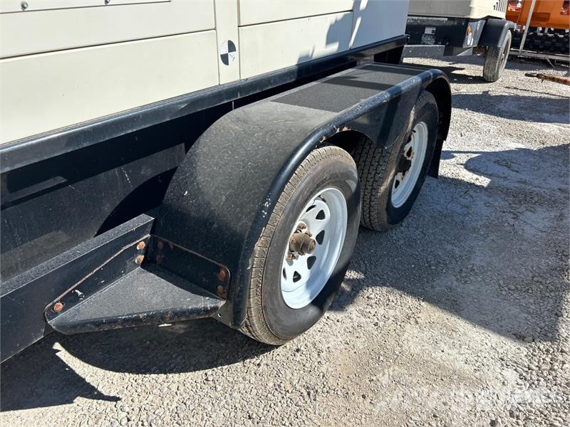 CAT XQ60-6 55 kW Mobile Generator Set Naftové generátory